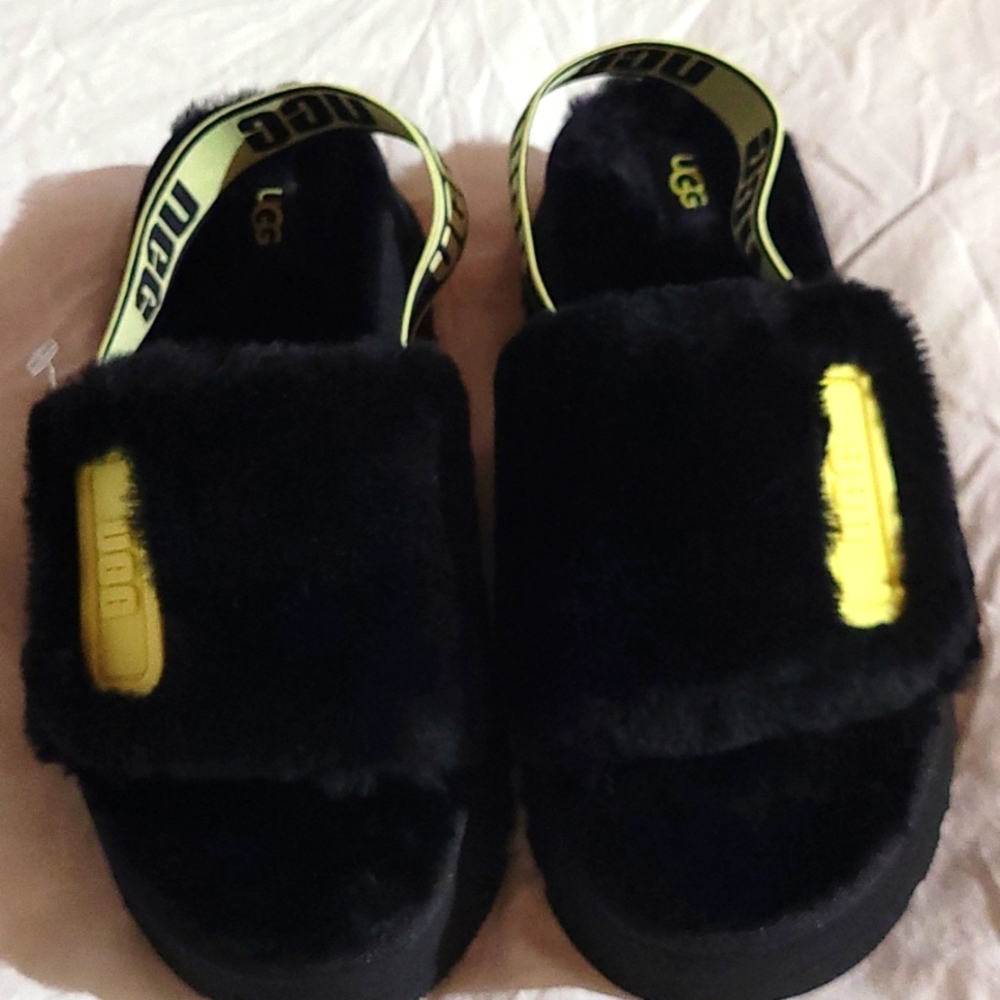 UGG